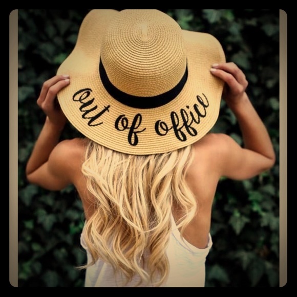 “Out of Office” Floppy Beach Hat. - Picture 1 of 6